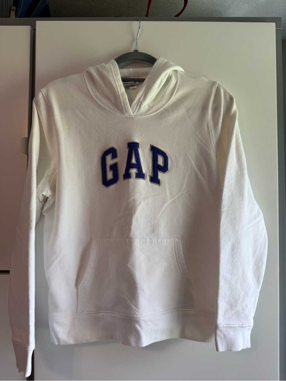 GAP Stretch White Hoodie with Blue/Purple Logo
